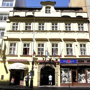 u-dvou-zlatych-klicu.praguehotelsweb.com/