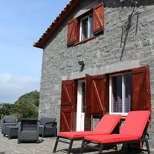 https://lameiros-cottage.madeira-islandshotels.com